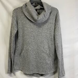 Vince Camuto Woman PS Turtleneck Gray Long Sleeve Front Pocket Pullover Sweater
